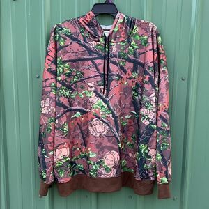 Men's Chucky in Camo Graphic Fleece Hoodie Sweatshirt Size 2XL